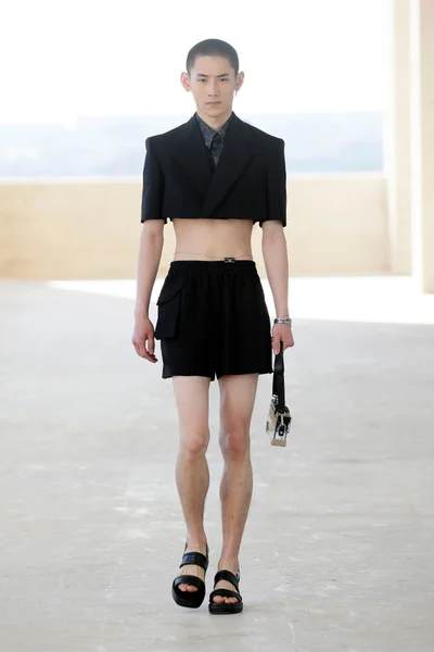 Look 43